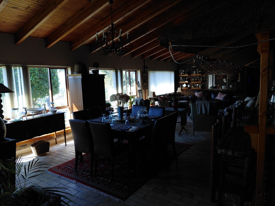 5 Bedroom Property for Sale in Heuwelkruin Eastern Cape